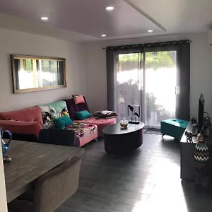 https://agay-le-pti-bonheur-60m2-avec-terrasse-en-bord-de-mer.fr-provencehotel.com